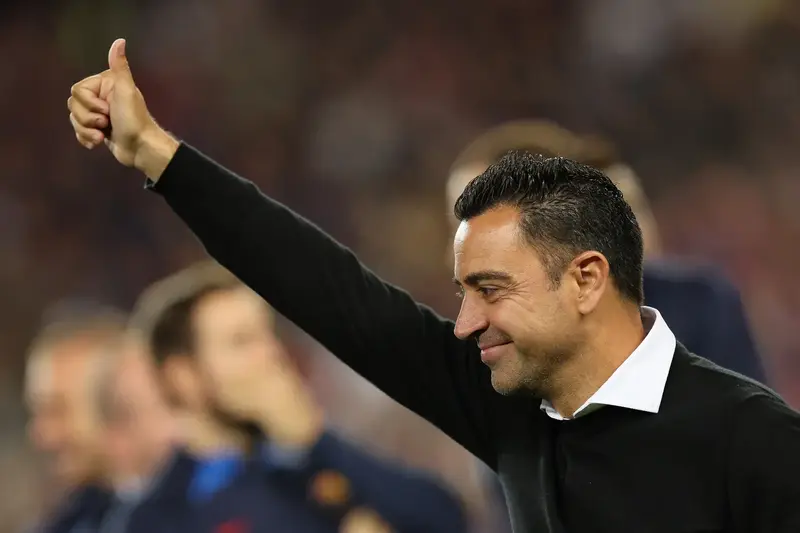 Xavi marad a Barcelona edzője 2025 júniusáig