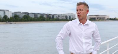 Magyar Péter havonta százezer forinttal támogatja saját pártját