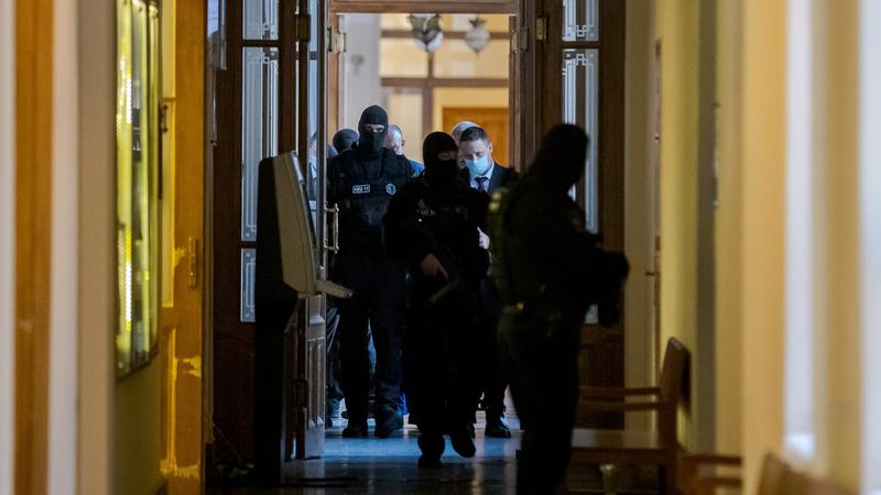 Fidesz visszavonja zuglói jelöltjét, Garabits Mártont korrupciós vádak miatt