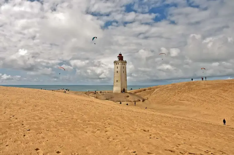 Dánia megmentette a partpusztulástól a híres Rubjerg világítótornyot