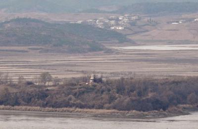 Észak-koreai katonák megszegték a demilitarizált övezet határát