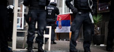 Német rendőrség őrizetbe vett hét szerb szurkolót a vasárnapi zavargások után