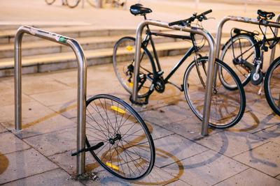 Bűnbanda kerékpárlopásai a Balatonnál: több száz biciklit tulajdonítottak el