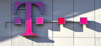 Figyelmeztet a Telekom: Új csalási módszerek terjednek