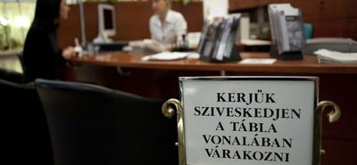 Rekord magasságban a személyi hitelek áprilisban Magyarországon