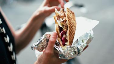 Árplafon a német döner kebabokra? Éles vita a gazdasági javaslat körül