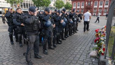 Rendőrgyilkosság és politikai felfordulás Németországban
