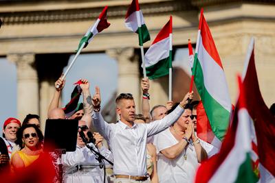 Magyar Péter politikai repülése: Tündöklés vagy zuhanás?