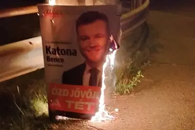 Ózdon felgyújtották a Fidesz választási plakátjait