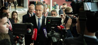 Magyarország nem blokkolja a NATO ukrajnai misszióját, de óvatosságra int