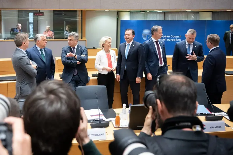 EU-csúcs: kormányfők összecsapása az uniós vezetői pozíciókért