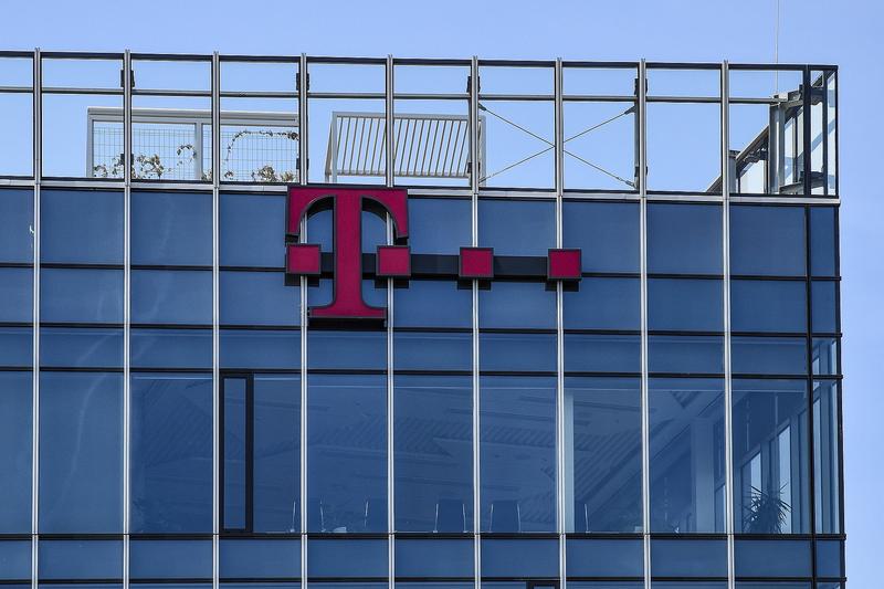 Adathalász támadások sújtják a Magyar Telekom ügyfeleit
