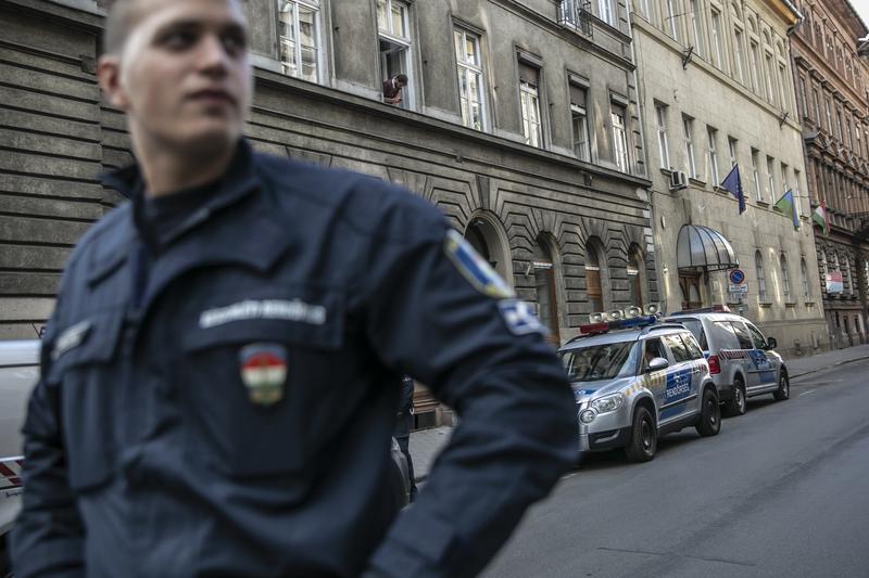 Szombat éjjeli razziában fogtak el 29 embert Budapest belvárosában