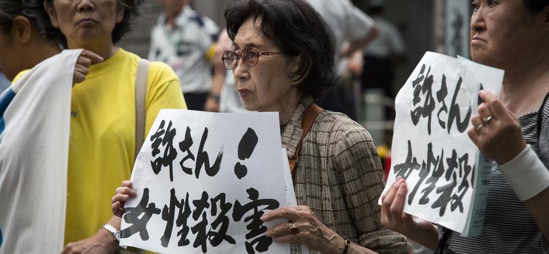 Okinavai tiltakozások amerikai katonák szexuális erőszakai miatt