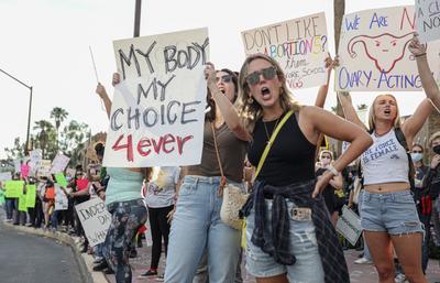 Arizona szenátusa megsemmisítette a régi abortusztörvényt