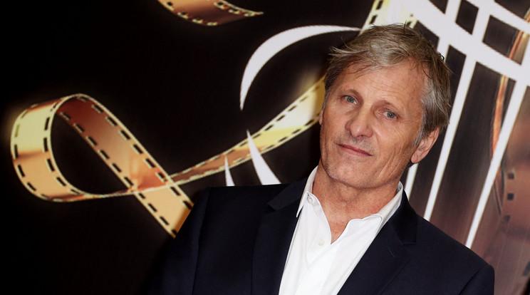 Viggo Mortensen lehet, hogy visszatér Aragornként az új Gyűrűk Ura filmben