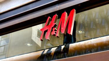 H&M részvények zuhanása: gyengébb második negyedév és borús kilátások