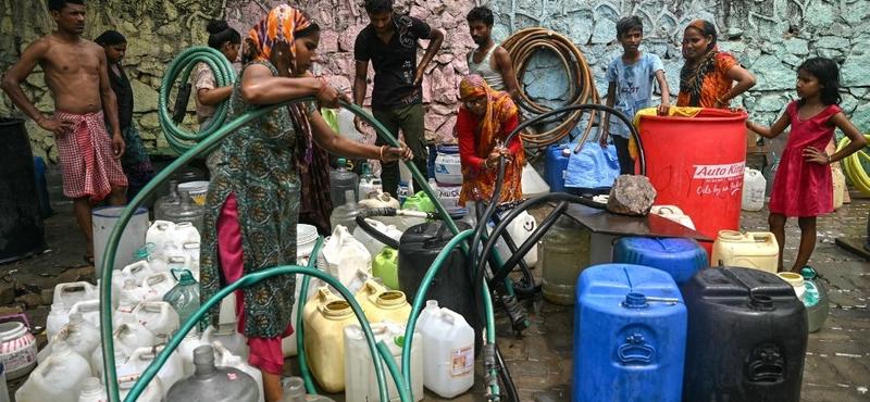 Delhi vízügyi minisztere éhségsztrájk után került kórházba