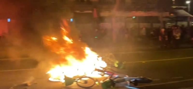 Párizs lángokban: heves zavargások a választások után