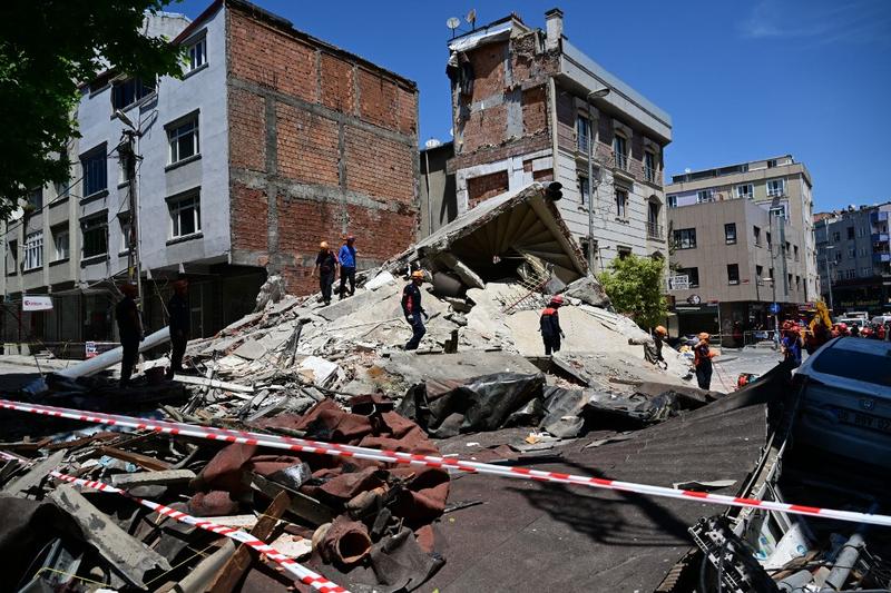 Tragédia Isztambulban: összeomlott egy lakóház, halálos áldozatok