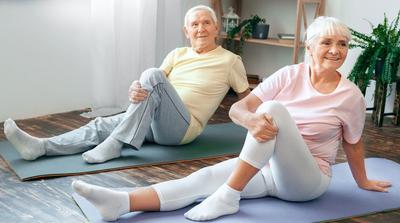 60 év felett is fittek maradhatunk: otthoni gyakorlatok napi tíz percben