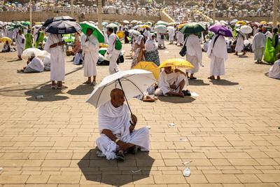 Tragédia Mekkában: Ezer halálos áldozat a hőség miatt a zarándoklaton