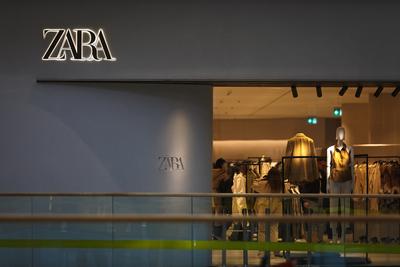 Zara bevezeti az élő vásárlási közvetítéseket Európában és az USA-ban