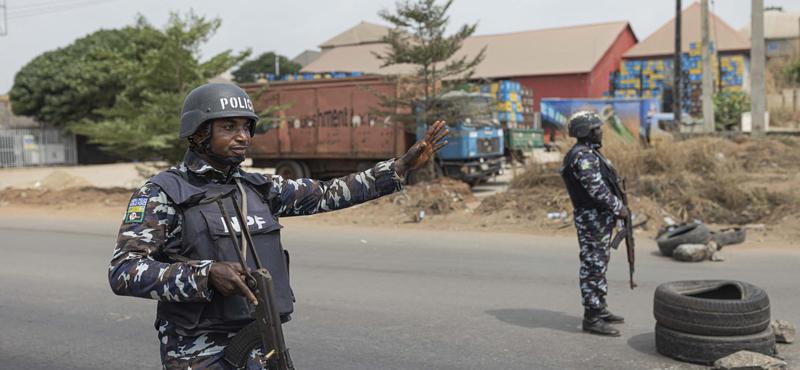 Több halálos áldozatot követelő fegyveres támadások Nigériában