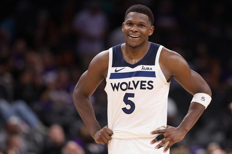 Az NBA új arcának vezetésével a Farkasok tarolnak a rájátszásban