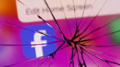 Facebook felhasználók rejtélyes tiltása és a Meta várható büntetése
