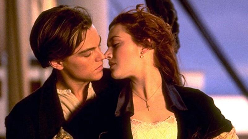 Kate Winslet a Titanic legendás csókjelenetének háttéréről mesél