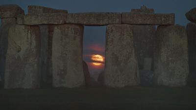 Ritka égi jelenség segíthet megfejteni a Stonehenge rejtélyét