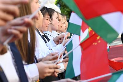 Magyar-kínai stratégiai partnerség és a nap belpolitikai eseményei