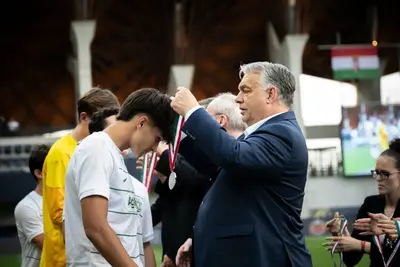 Orbán Viktor a magyar futball saját stílusának fontosságáról beszél