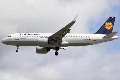 Lufthansa vezeti be a környezetvédelmi repjegy-felárat Európából