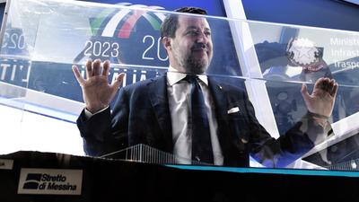 Matteo Salvini politikai jövője és a vitatott Messina-híd projekt