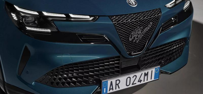 Az Alfa Romeo Milano elektromos SUV gyártása kiváltotta az olasz politikai vita