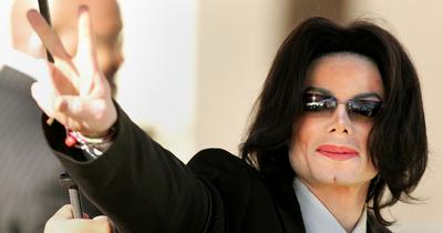 Michael Jackson rajzai aukción - Milliós nyitóár egy dedikált kollekcióért