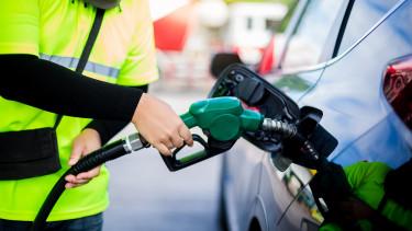 Benzin és gázolaj áremelkedés várható kedden Magyarországon