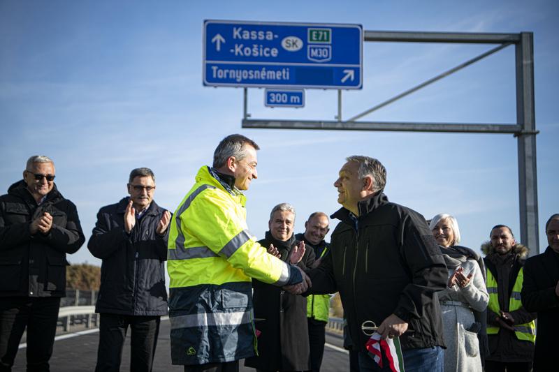 Az M30-as autópálya Miskolc melletti szakaszának hosszú lezárása