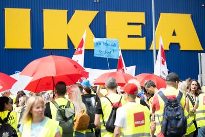 Európai áruházláncokat bénítanak meg a dolgozói sztrájkok