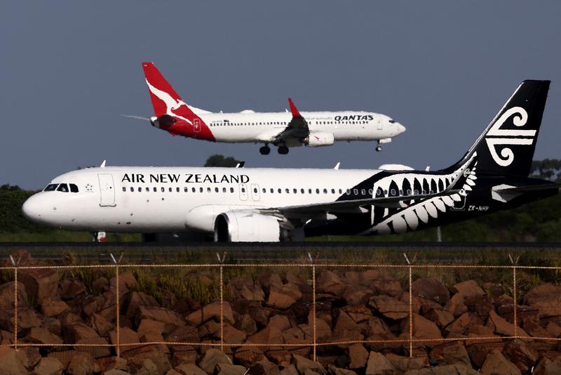 Sydneyi férfit bírságoltak meg repülőn történt illetlen viselkedéséért