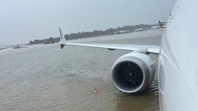 Heves esőzések okoznak káoszt Mallorca repülőterén