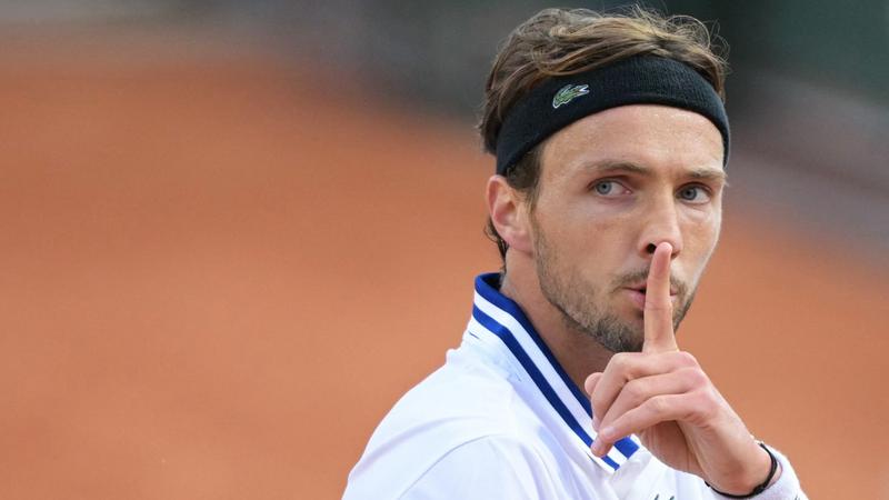 Teniszező dühkitörése miatt esett ki a Roland Garroson