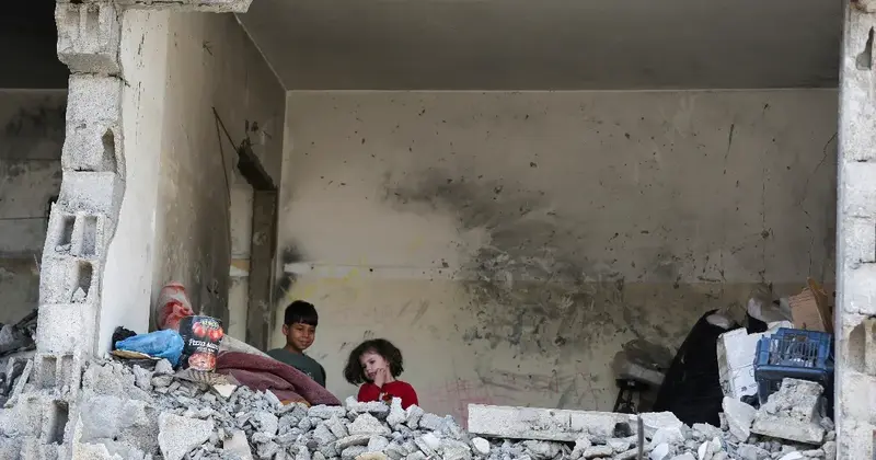 Izraeli harckocsik előrenyomulása Rafahban és a Gázai övezet intenzív bombázása