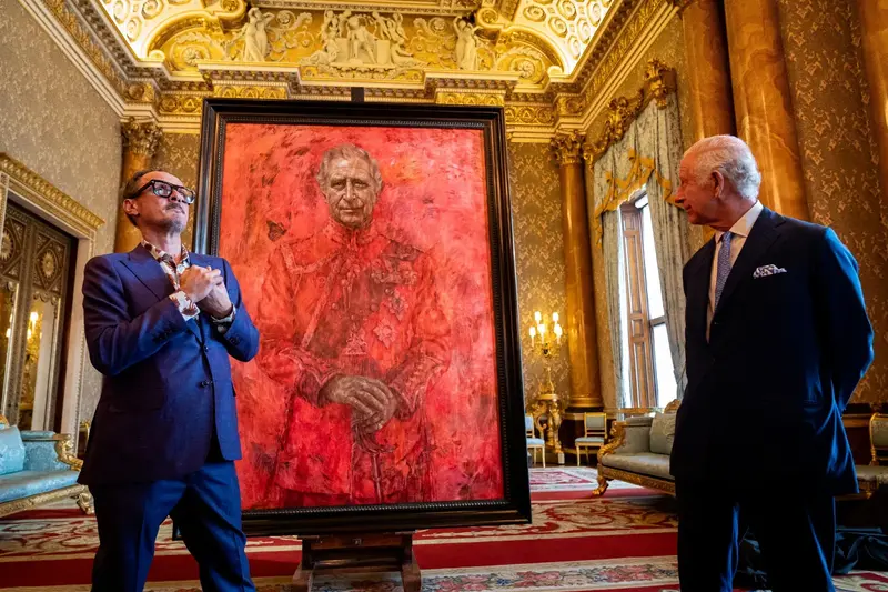 III. Károly brit király első hivatalos portréját leplezték le