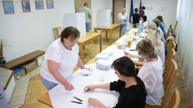 Fehér por és részeg választási elnök zavarja a szlovák EP-választást