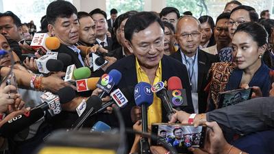 Politikai játszma: a felségsértés vádja Thaiföldön