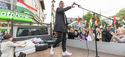 Magyar Péter a felcsúti kisvasutat bérelte ki politikai utazására