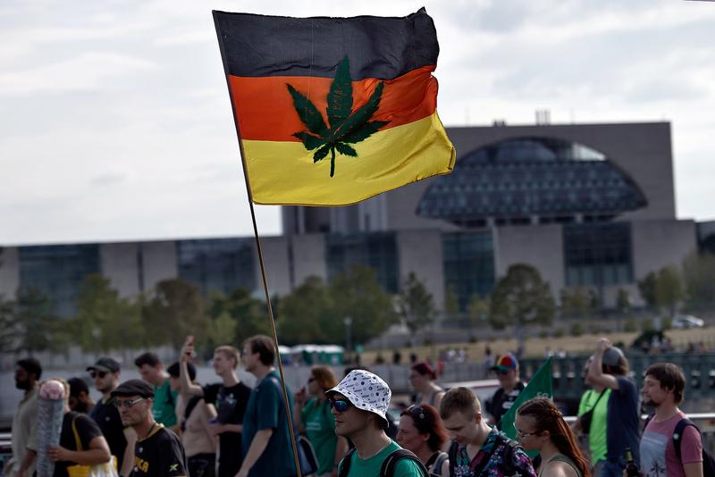 Németország engedélyezi a kis mennyiségű THC-val vezetést